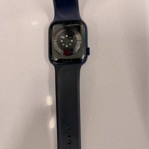 Apple Watch 6 series that is in good condition